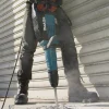 MAKITA udarni čekić HM1214C MAKITA udarni cekic HM1214C 1