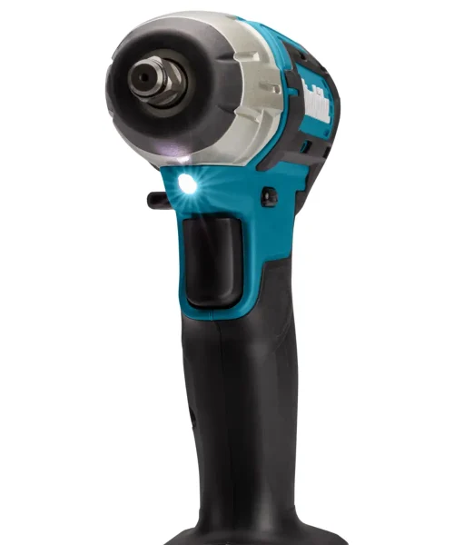Makita TW140DZ aku udarni odvijač s LED svjetlom i crnim držačem.