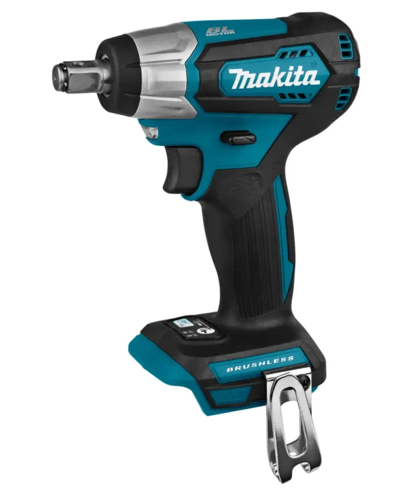 Makita DTW181Z aku udarni odvijač s metalnim nastavkom i ergonomski oblikovanim držajem.