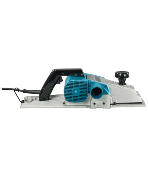 Makita 1806B tesarska blanja s plavim motorom i crnim upravljačem.