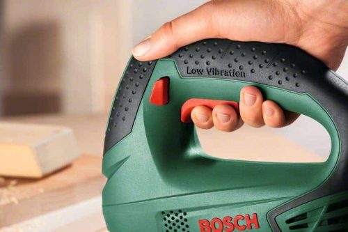BOSCH ubodna pila PST 650 + kovčeg