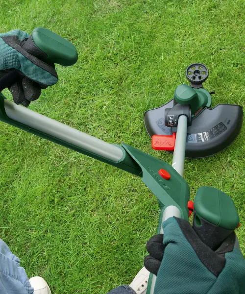 BOSCH aku trimer za travu UniversalGrassCut 18 (1)
