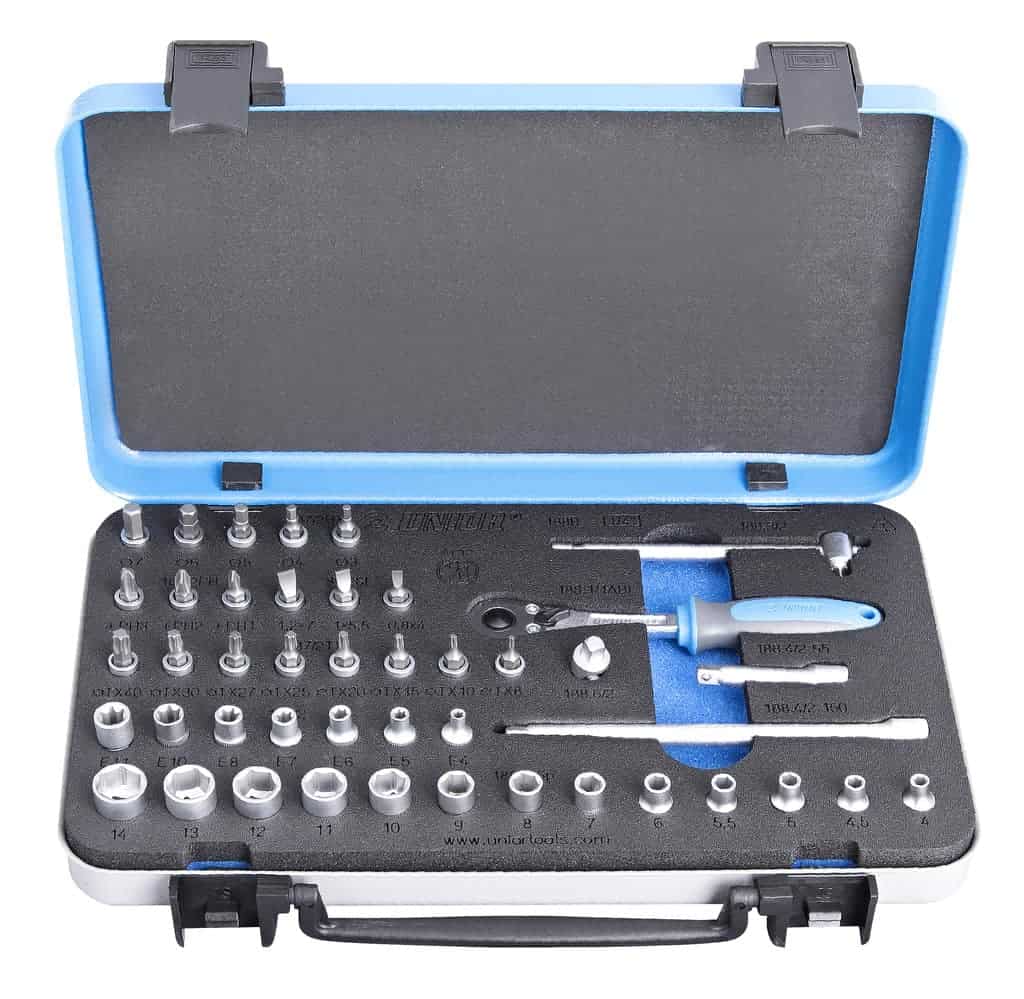 UNIOR set nasadnih ključeva i pribora 1/4″ u metalnoj kutiji