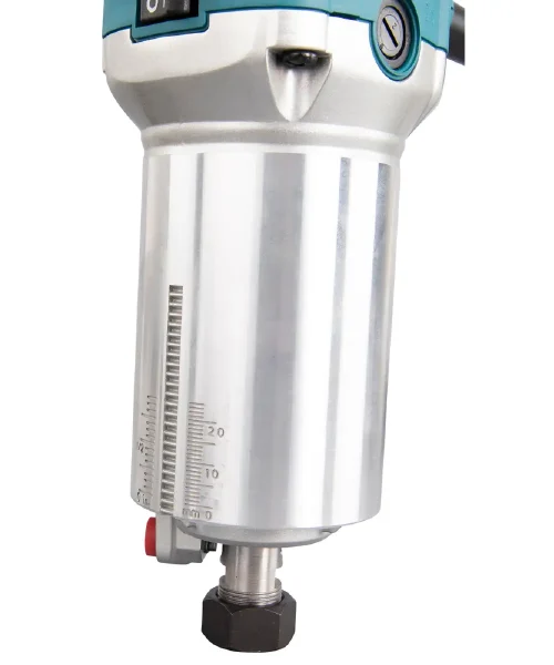 MAKITA jednoručna glodalica za drvo RT0702C