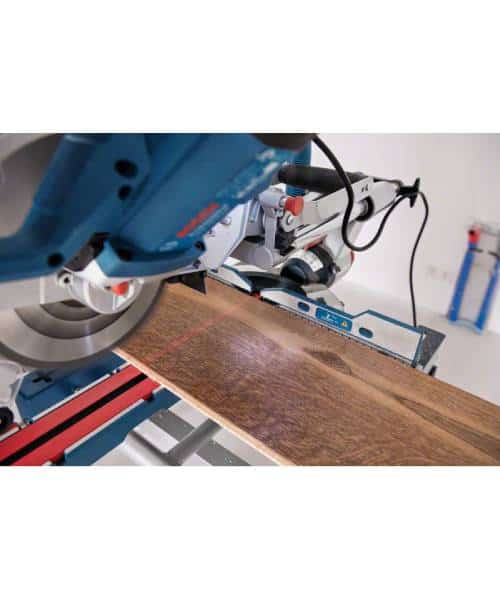 BOSCH potezno-nagibna pila GCM 305-216 D