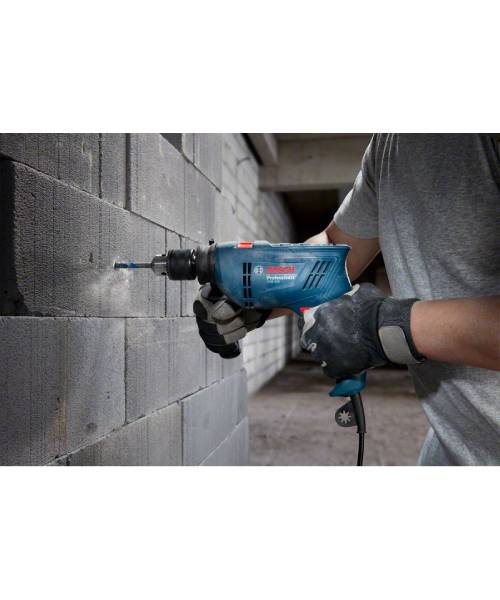 BOSCH udarna bušilica GSB 600