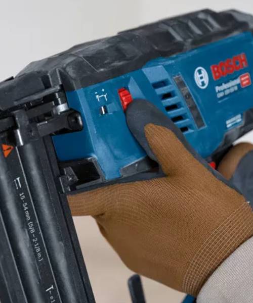 BOSCH aku pištolj za čavle GNH 18V-50 M
