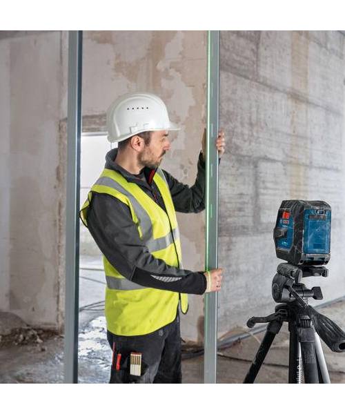 BOSCH križni laserski nivelir GLL 20-22 G + stativ