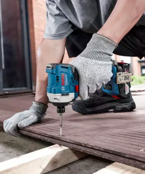 BOSCH aku udarni stezač GDR 18V-215 + L-BOXX