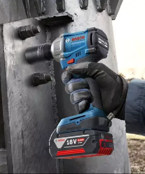 BOSCH aku udarni stezač GDS 18V-350 + kovčeg