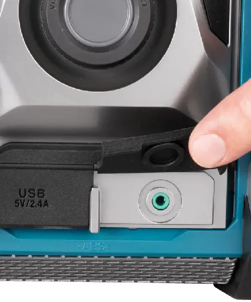 MAKITA aku bluetooth radio MR007GZ
