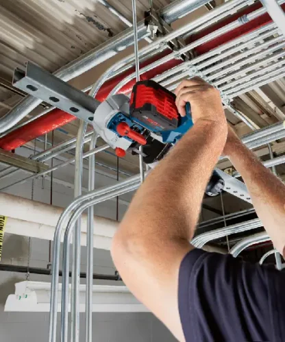 BOSCH aku tračna pila GCB 18V-63