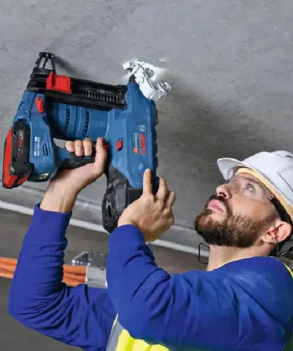 BOSCH aku pištolj za čavle za beton GNB 18V-40 + XL-BOXX