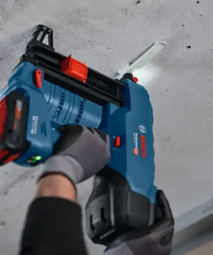 BOSCH aku pištolj za čavle za beton GNB 18V-40 + XL-BOXX