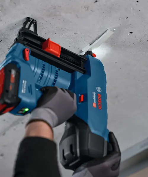 BOSCH aku pištolj za čavle za beton GNB 18V-40 + XL-BOXX