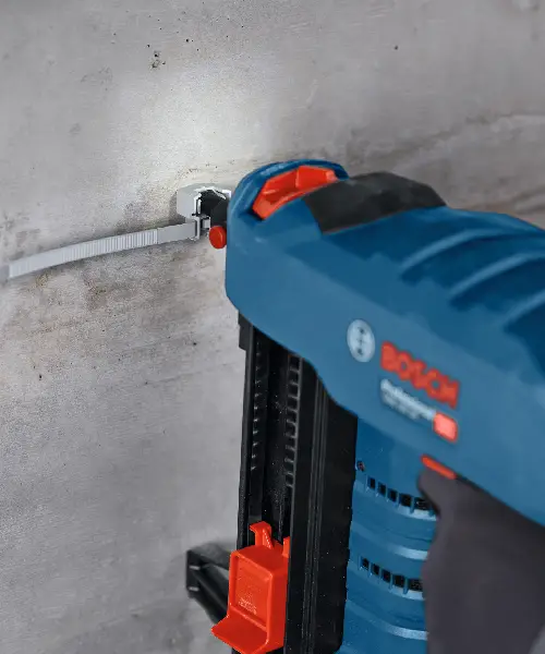 BOSCH aku pištolj za čavle za beton GNB 18V-40 + XL-BOXX