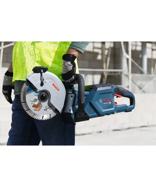 BOSCH aku ručna pila GCS 18V-230