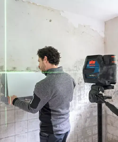 BOSCH križni laserski nivelir GCL 12V-50-22 CG + BT 150