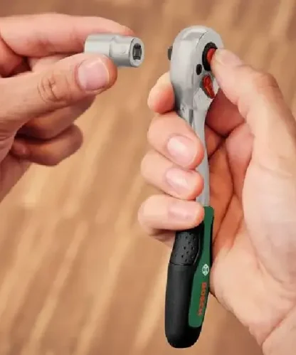 BOSCH 14-dijelni set nasadnih ključeva i pribora 1/4″ + kovčeg