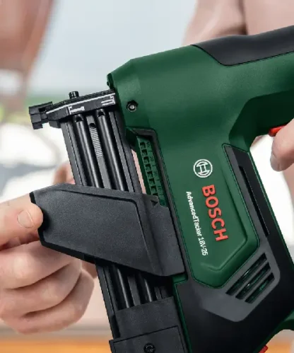 BOSCH aku klamerica AdvancedTacker 18V-25