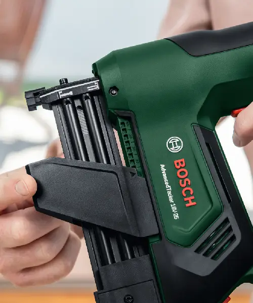 BOSCH aku klamerica AdvancedTacker 18V-25