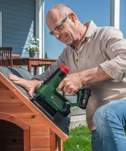 BOSCH aku klamerica AdvancedTacker 18V-25