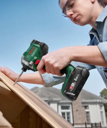 BOSCH aku udarni stezač UniversalImpactDrive 18V-210