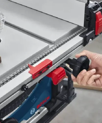 BOSCH stolna pila GTS 70-216