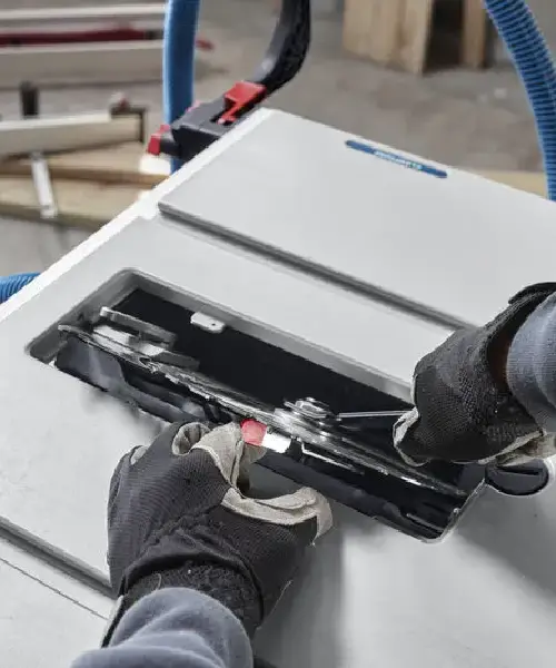 BOSCH stolna pila GTS 70-216