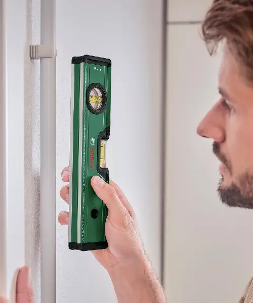 BOSCH 52-dijelni set ručnog alata