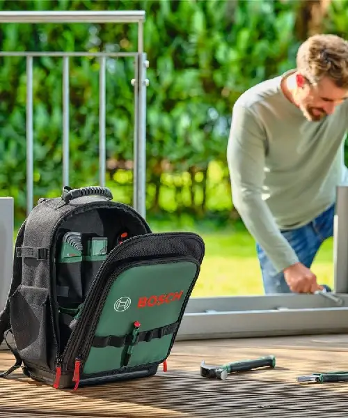 BOSCH 60-dijelni set + ruksak za alat