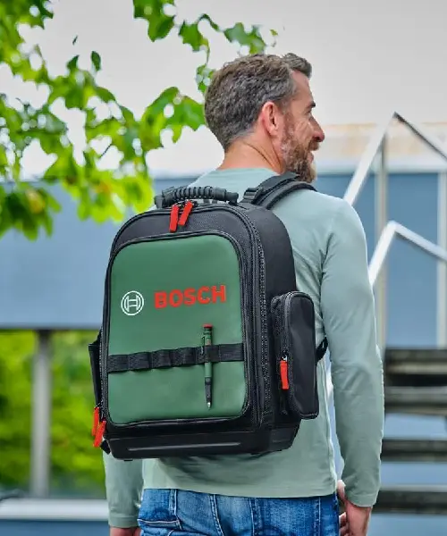 BOSCH 60-dijelni set + ruksak za alat