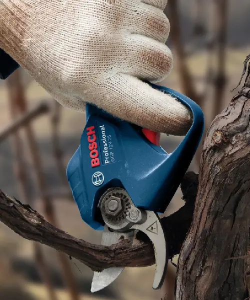 BOSCH aku škare za grane GGP 12V-25 2xAku 12V 3,0Ah