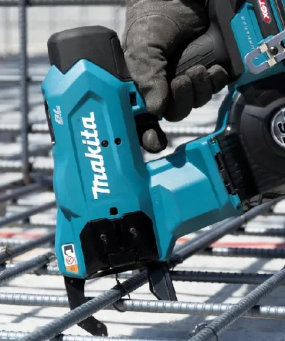 MAKITA aku alat za vezanje armature TR001GZ + Makpac