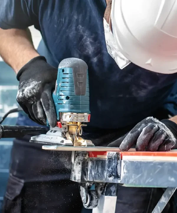 Bosch dijamantni list za ubodnu pilu za pločice EXTR T150RD Soft Tile 3 kom. na alatnoj rešetki.