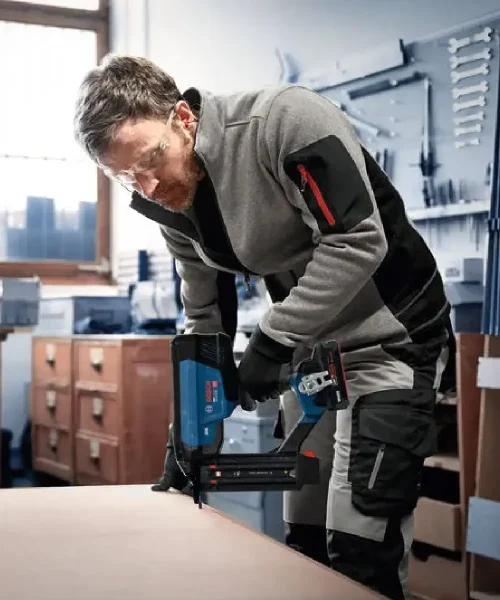 BOSCH aku pištolj za čavle PRO GNH18V-50-2M + L-BOXX