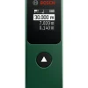 Bosch PLM30-21 digitalni laserski daljinomjer s ekranom i gumbom za mjerenje udaljenosti do 30 metara.