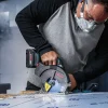 BOSCH list za kružnu pilu za inox EXPERT Stainless Steel Cordless 136-203 mm Radnik s Bosch kružnom pilom za rezanje inoxa, profesionalni alat.