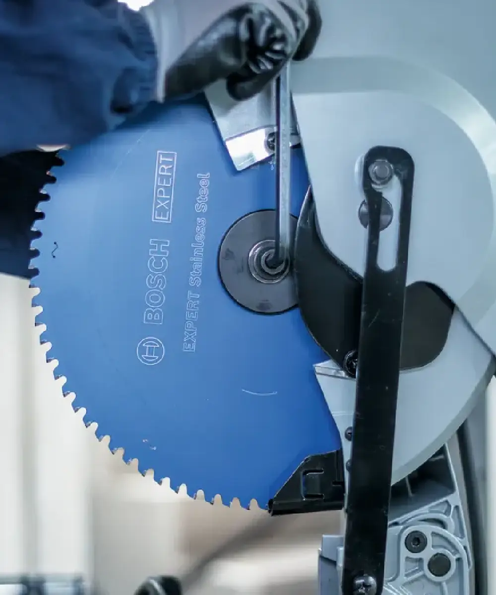 Bosch EXPERT Steel Circular Saw Blade for stainless steel cutting, 255-355 mm.