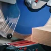 BOSCH list za potezno-nagibnu pilu za drvo EXPERT Wood 210-315 mm Prijenosna kružna pila Bosch EXPERT Wood za rezanje drva, prikazana u radu.