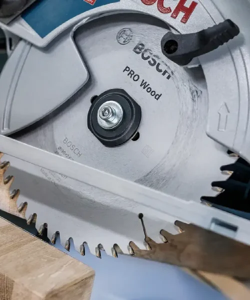 Kružna pila BOSCH PRO Wood za rezanje drva, 85-250 mm, prikazana na slici.