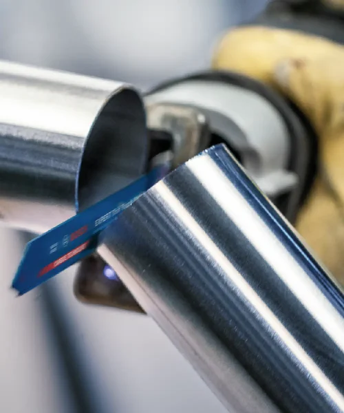 Bosch sabljasta pila EXPERT S922EHM za rezanje metala i tvrdog materijala.