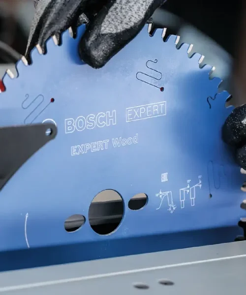 Kružna pila Bosch Expert Wood za rezanje drva, precizna i pouzdana.