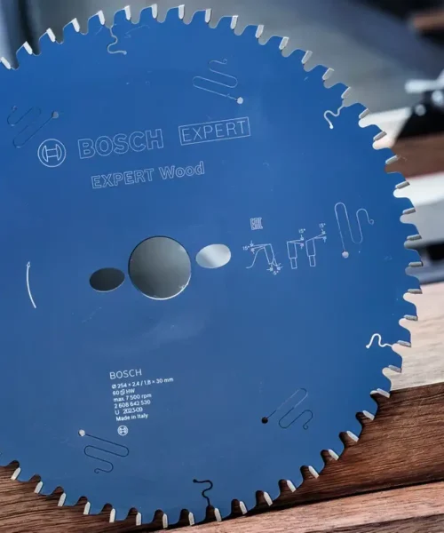 Kružna pila BOSCH EXPERT Wood za rezanje drva, 190-350 mm, s oznakama i simbolima.