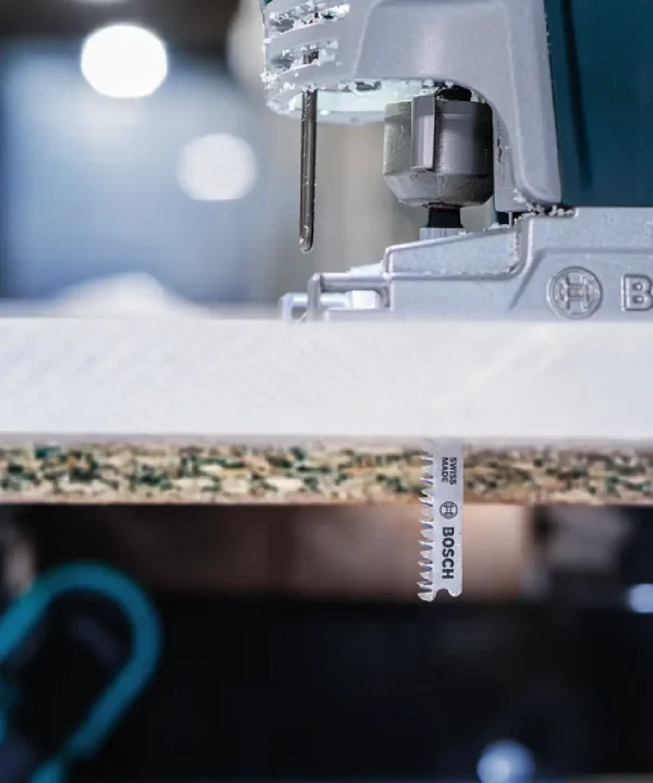 Bosch T102H list za ubodnu pilu za PVC i pleksiglas uređaj na vodiču.