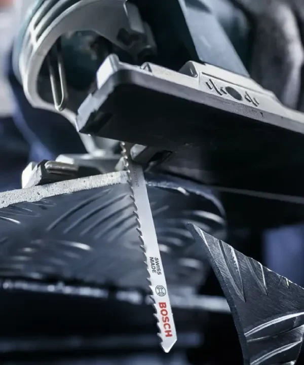 Bosch ubodna pila i pila za aluminij - alat za zaobljene rezove.